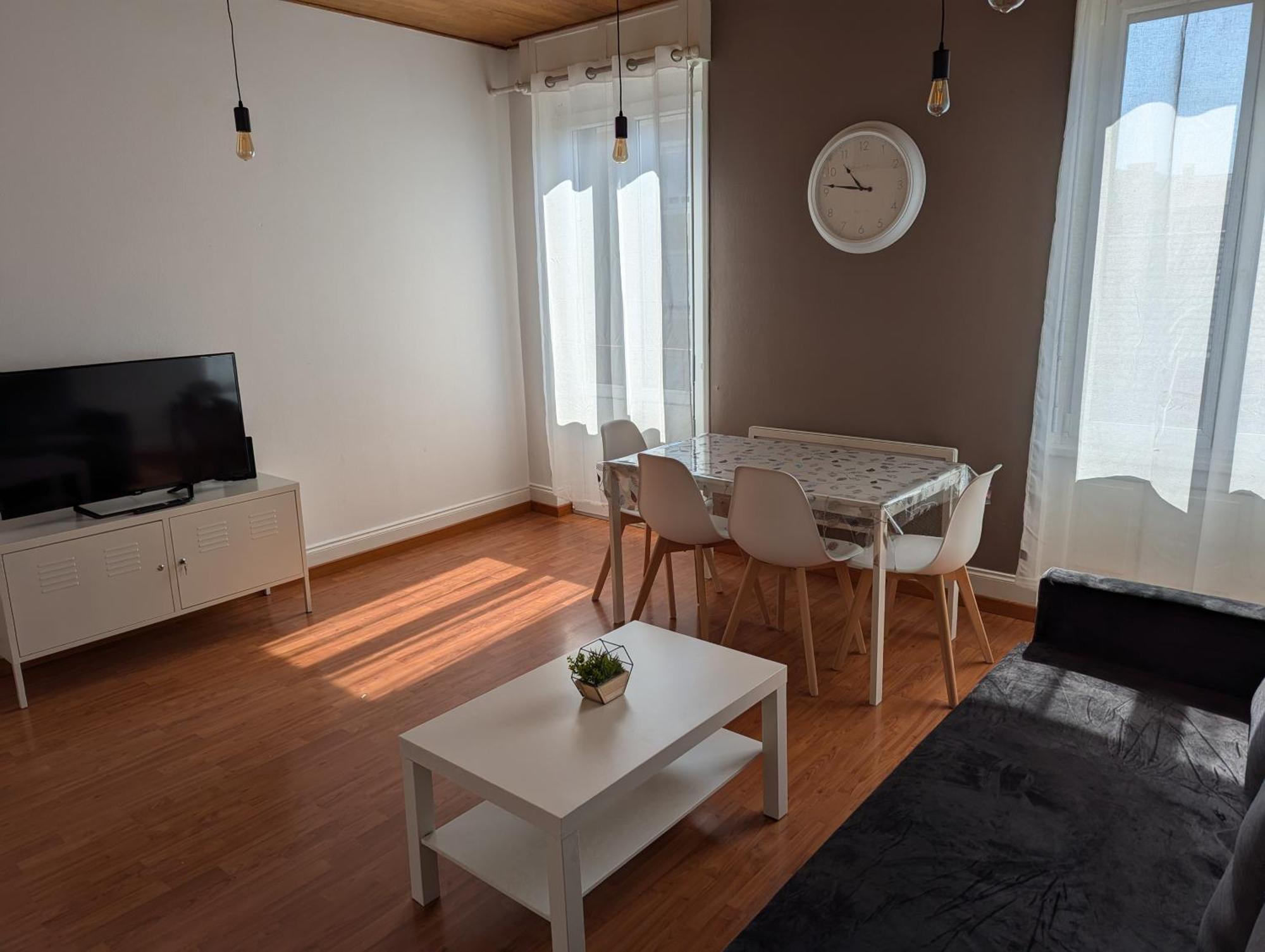 Le Mirage - Appartement 2 Chambres, Salon, Cuisine Equipee, Parking Et Wifi Gratuit Mulhouse Exterior foto